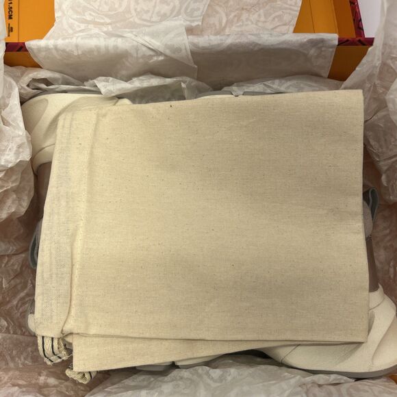 Tory Burch Good Luck Trainer Metallic Silver Leather Womens 5 New in Box - Picture 10 of 11